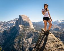 Izzy (peek_a_book_xo)