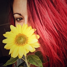 La lectora roja Roja