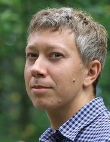 Денис Караваев