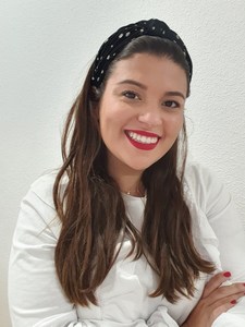 María  Lloret