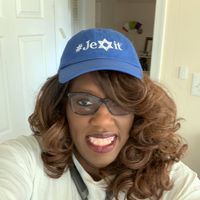 שָׂרָה מִרְיָם