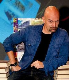 Alex Scarrow