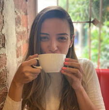 Lara Andrade Braga