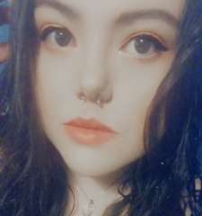 Selena ☾ ⋆⁺₊⋆ ☁︎