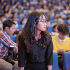 Vy Yến