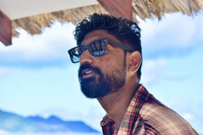 Hari V