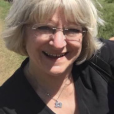 Kristie loves to read