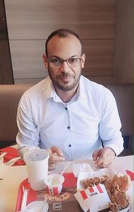 مصطفى منصور