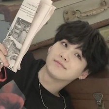 puchi likes to read
