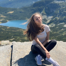 Джулия Динева