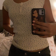 Krystle Leon