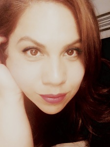 Lizet R