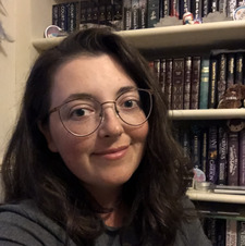 Courtney (ANerdyBookBirdy)