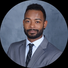 Deshé M.  Gully