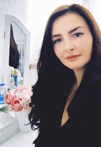 Adriana Dat