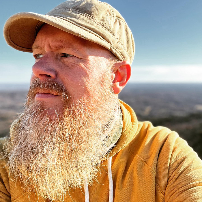 Goodreads profile picture for @totally
