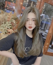 Khúc Linh  Phương