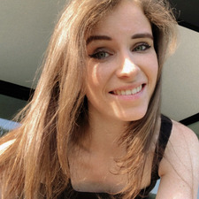 Chloe Van Overmeiren