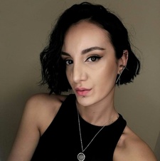 მია კაპანაძე