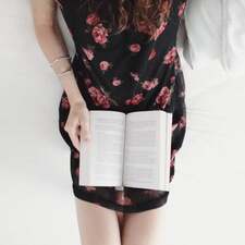 Alexandra - En pleine lecture