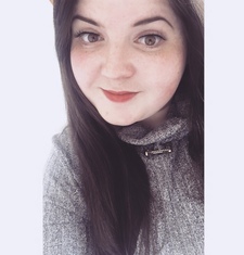 Simone The Glam Historian