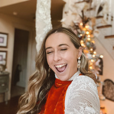 Ava Holmes