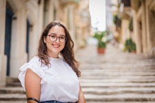 Cláudia Aradas