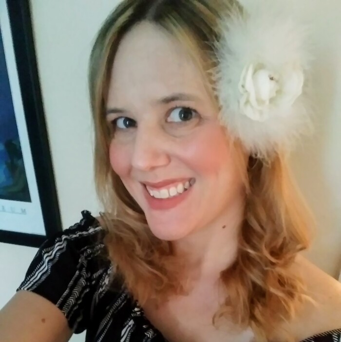 Goodreads profile picture for @elissa
