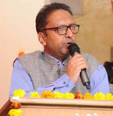 Dr Jiwan Gupta