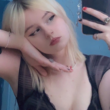 marie •° ✿ °•