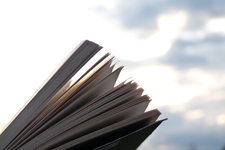 Emma Reads ʕ⁠·⁠ᴥ⁠·⁠ʔ