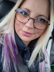 Holly Rose