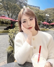 Khúc Hiền  Linh