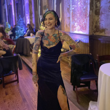 Katie (DeathByPaperbacks)