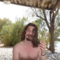 Βαγγέλης Σκιαδαρέσης