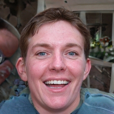 Miles  Ström