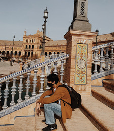 julian con
