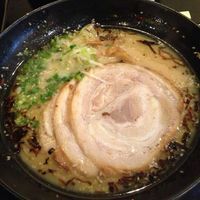 โมเดลลิ่ง อุอิ