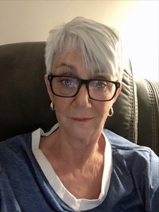 Fran Perlman lasser