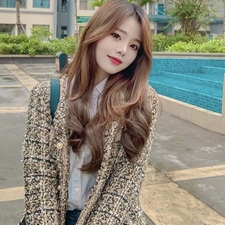 Đặng Thuỳ  Ngân