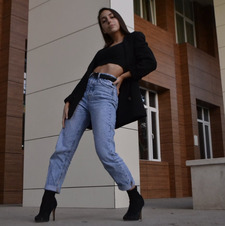 Али Стоянова