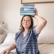 Sami • thebookishthrifter