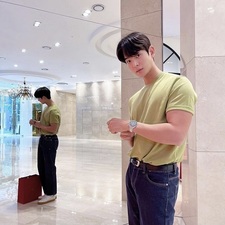 Tạ Hoài  Lâm
