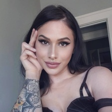 Jayna Lange