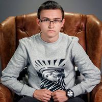 Иван Иванов