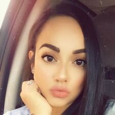 Yezenia in Wonderland