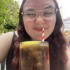 little nerd girl be reading