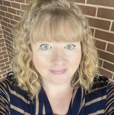 Trish Loomis