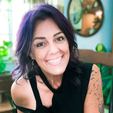 Kerri Mac