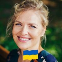 Анна Сіроштан